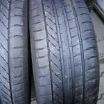 Продам пару шин б/у лето R17 225/55  Goodyear