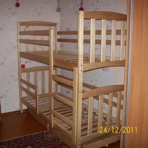 Двухъярусные детские кровати разных моделей