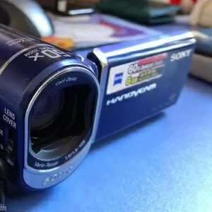 Продам Видеокамеру Sony DCR-SX41