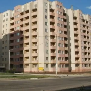 Продам 2х ком. квартиру в кирпичном доме ул.Сахарова. 