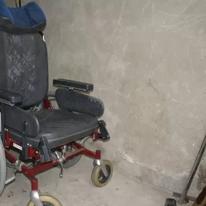 Продам детские  кресла-коляски