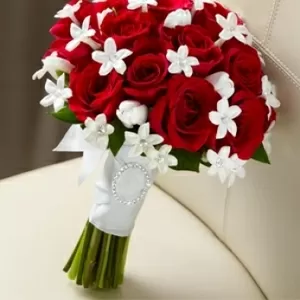 Готовитесь к свадьбе? Свадебные букеты по самым низким ценам.