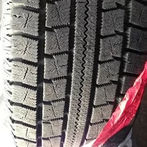 шины зимние 4 шт Nitto 215/60 R16 