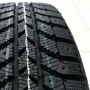 Продам зимнюю резину LASSA Iceways 175/65R14 82T