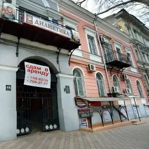 Хозяин сдает полуподвальное помещение в самом центре