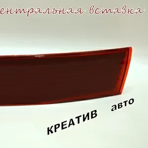 Центральная вставка между задних фонарей ваз 2110