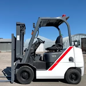 Вилочний автонавантажувач TCM (Nissan),  з напівкабіною,  піччю