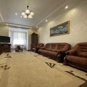 Квартира на Довженко вул.