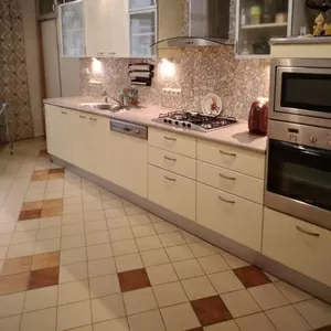 Четырехкомнатная квартира ЦЕНТР ЕКАТЕРИНИНСКАЯ ПЛОЩАДЬ