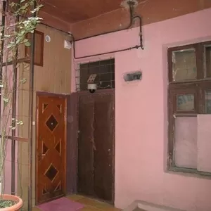 Продам под офис 3-х комнатную квартиру на ул.Жуковского.