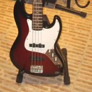 Бас-гитара Fender Jazz Bass Standart