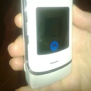 Продам Motorola V3i