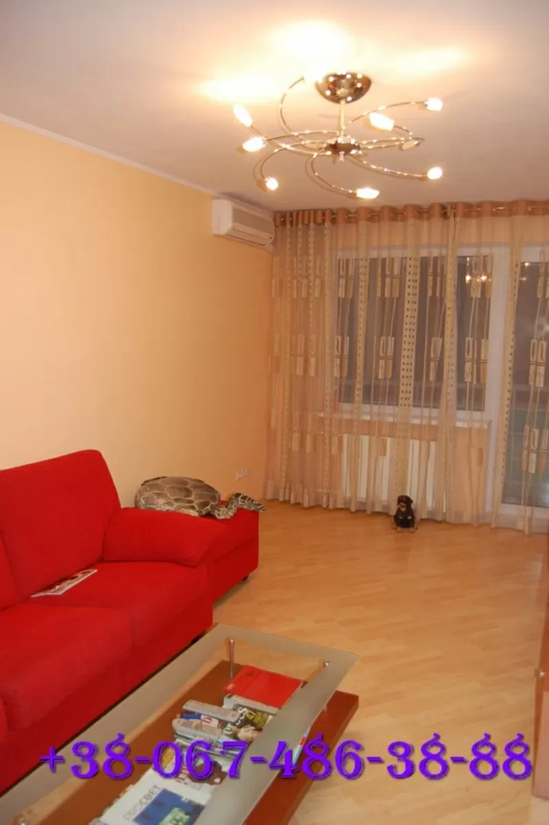 Сдам срочно,  длительно,  2-х квартиру  в районе Черемушек.