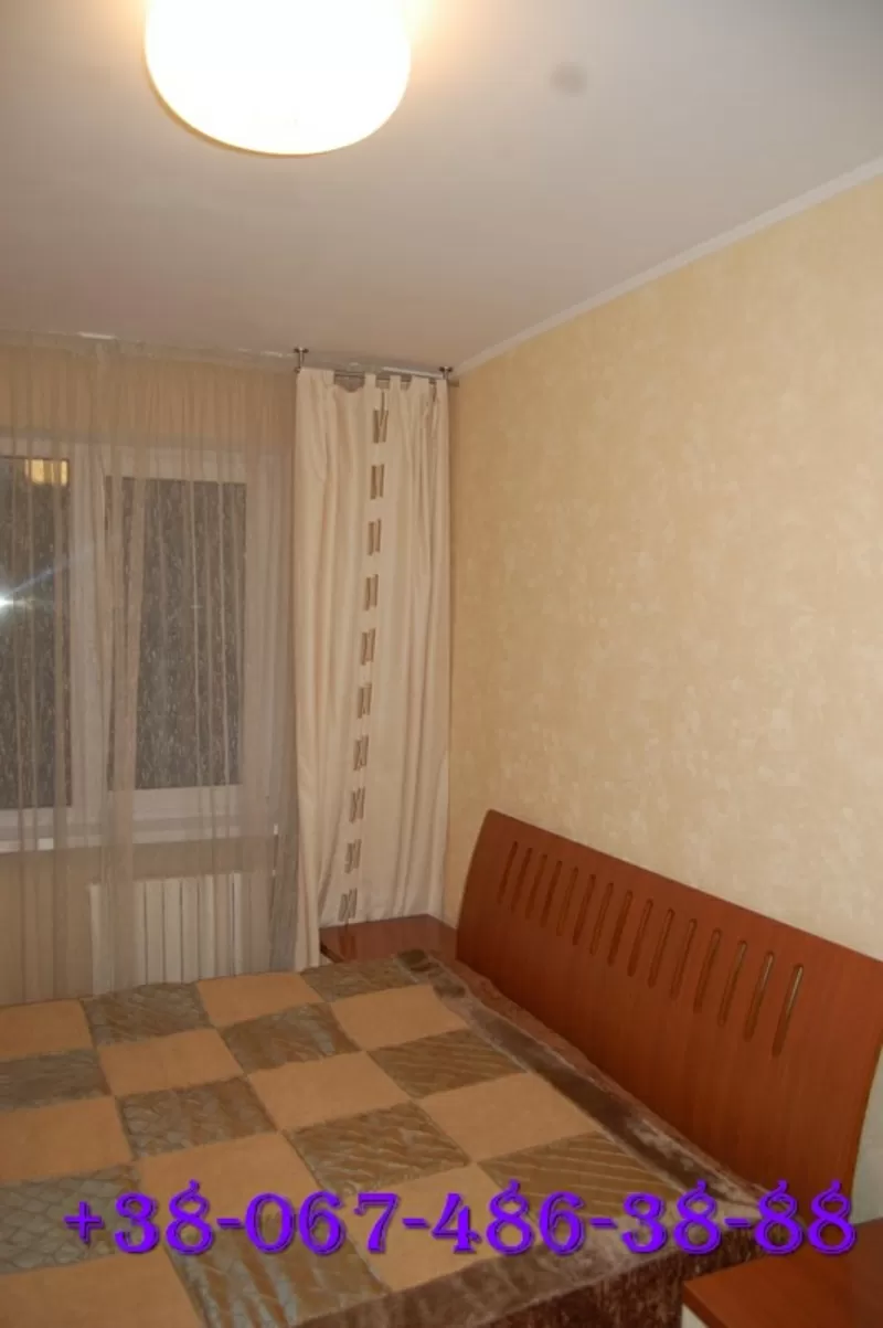 Сдам срочно,  длительно,  2-х квартиру  в районе Черемушек. 2