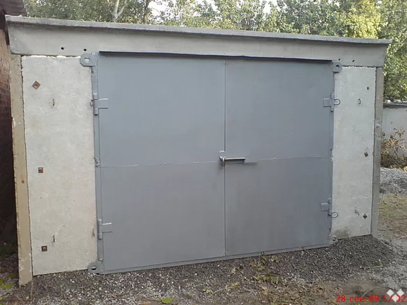 Продам железобетонный гараж