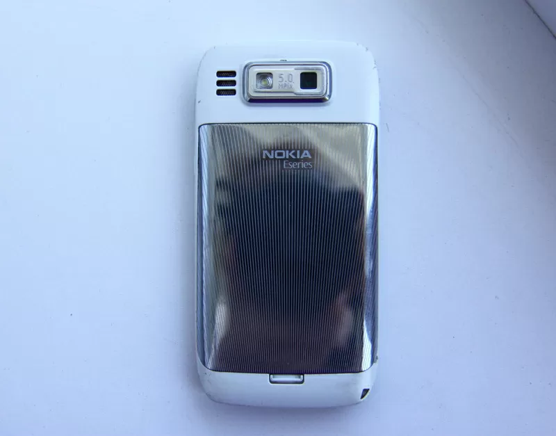 Продам nokia e72 white 2