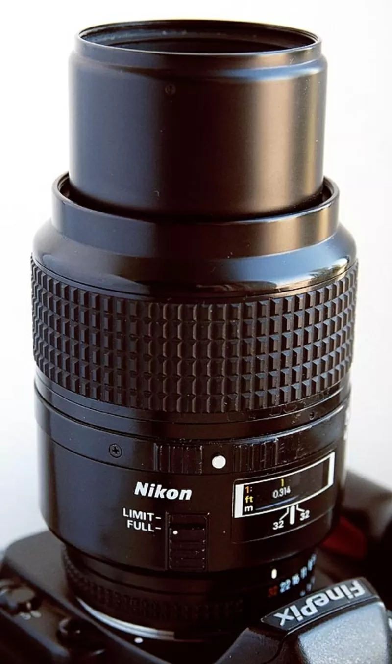 Продам объектив AF Micro Nikkor 105 мм f/2.8 2