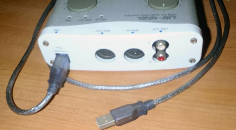 Tascam US-122L - USB Audio/Midi Интерфейс   4