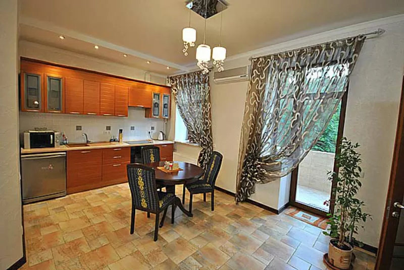 Аренда односпальной квартиры,  центр,  ул. Жуковского№10 3