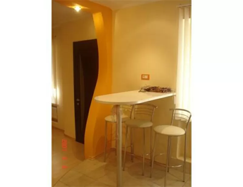 Сдам двухкомнатную квартиру в центре города в районе улицы Решильевск 2