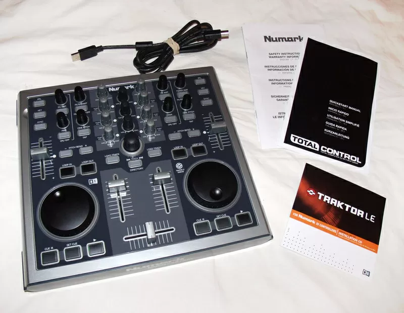 Numark Total Control - профессиональный DJ-контроллер USB 9