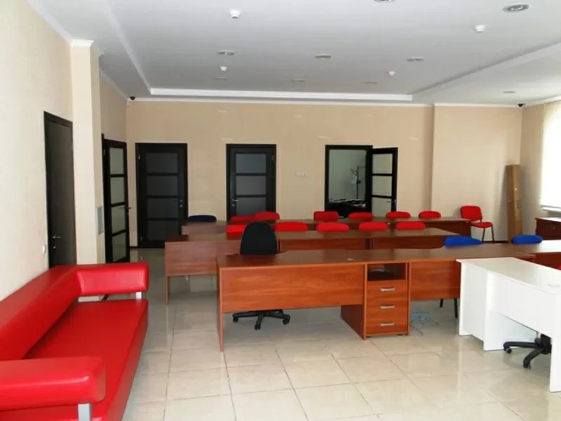 Продам помещение площадью 300 кв.м. на ул.Жуковского. 3