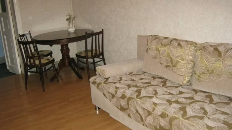 сдам комфортабельную 2 х комнатную в центре посуточно 2