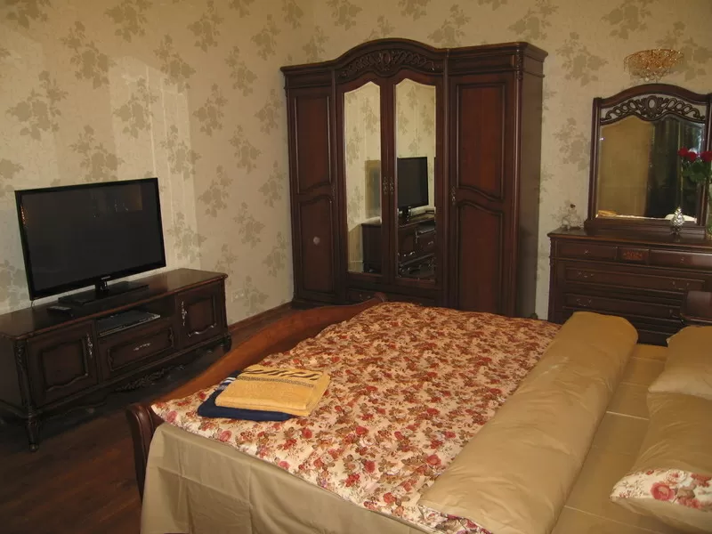 Посуточно своя 1 ком.квартира в центре 2