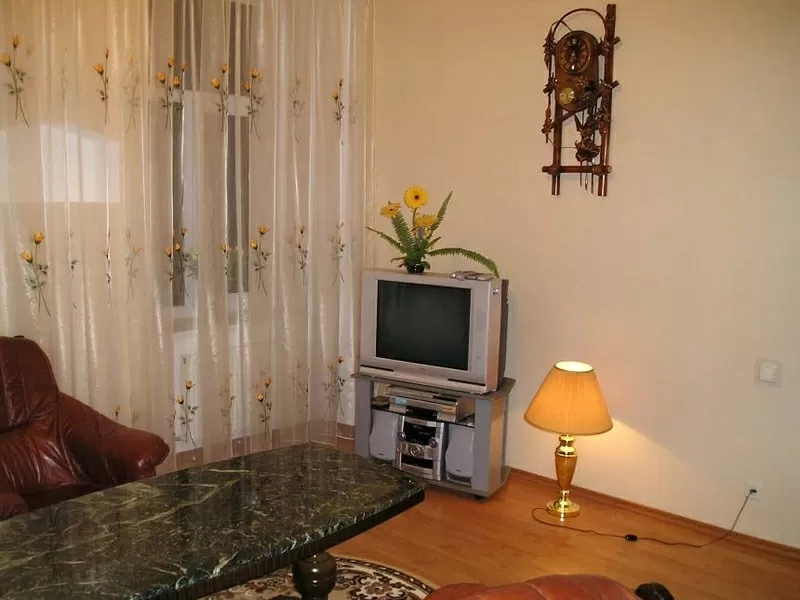 сдам квартиру посуточно свою ул. Дерибасовская 2