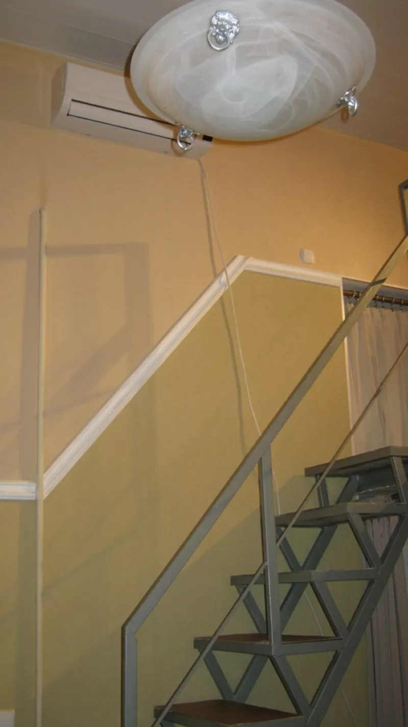 1 комнатная просторная квартира в центре посуточно, парковка 8