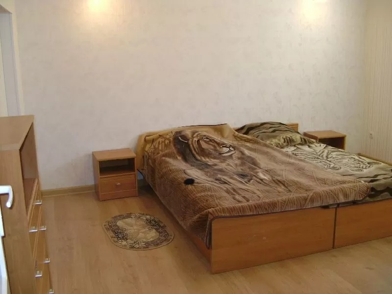 Сдам посуточно 2 комнатный Коттедж ул. Литературная, от Хозяйки возле 2