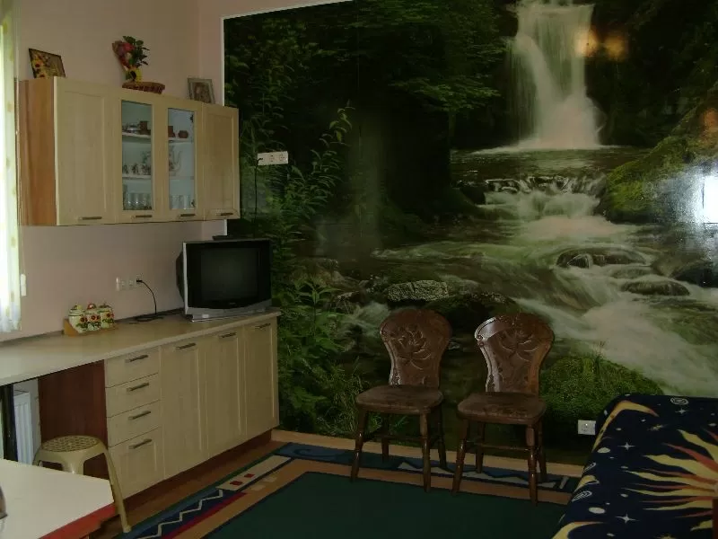 Сдам посуточно 2 комнатный Коттедж ул. Литературная, от Хозяйки возле 3