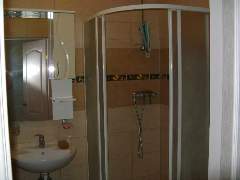 Сдам посуточно 2 комнатный Коттедж ул. Литературная, от Хозяйки возле 6