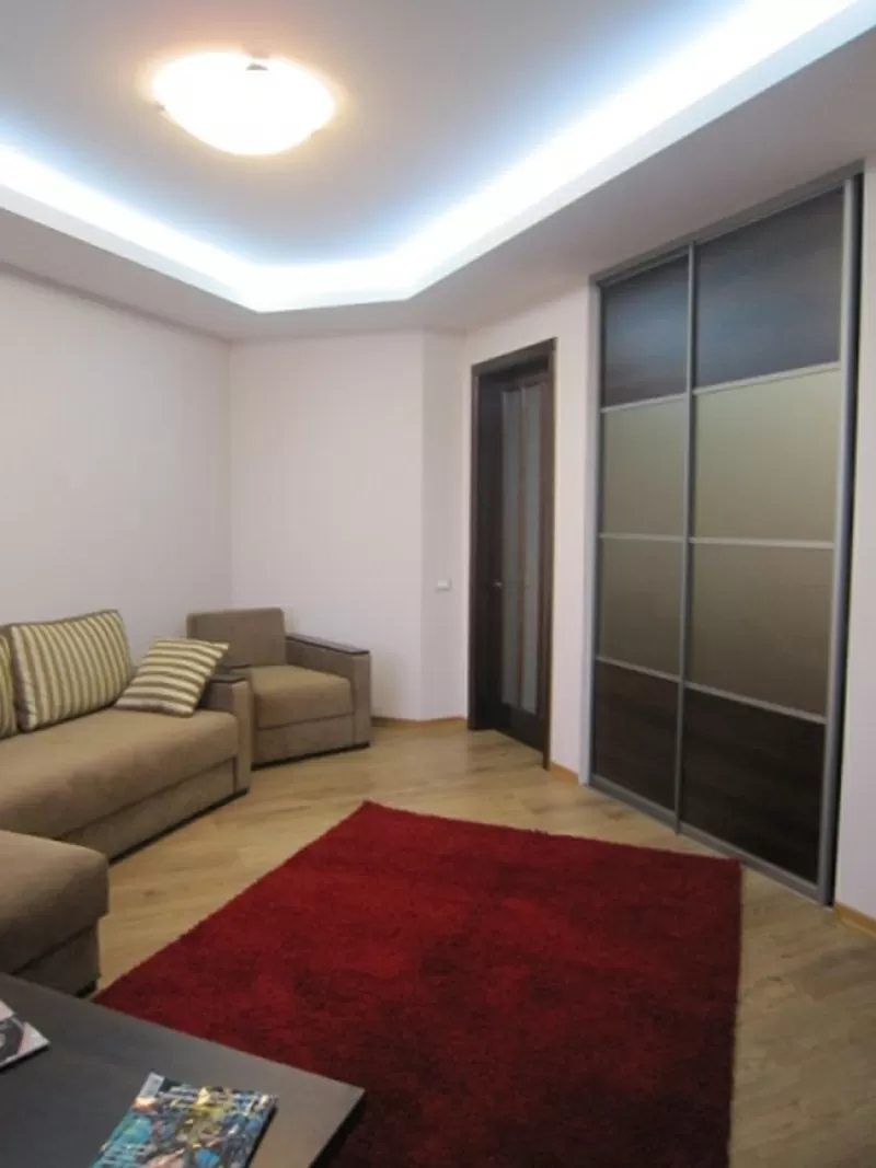 Сдам посуточно VIP квартиру на Кленовои! 3