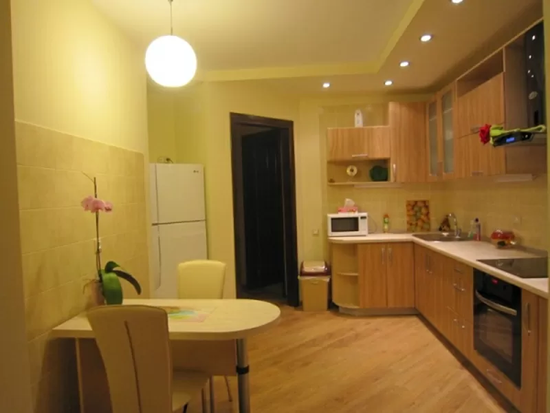 Сдам посуточно VIP квартиру на Кленовои! 6