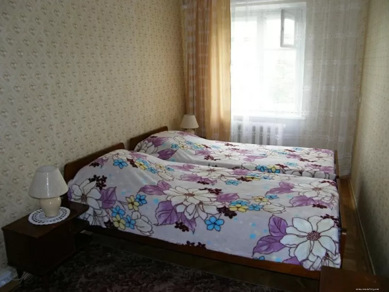 Сдам посуточно квартиру на Довженко! 2