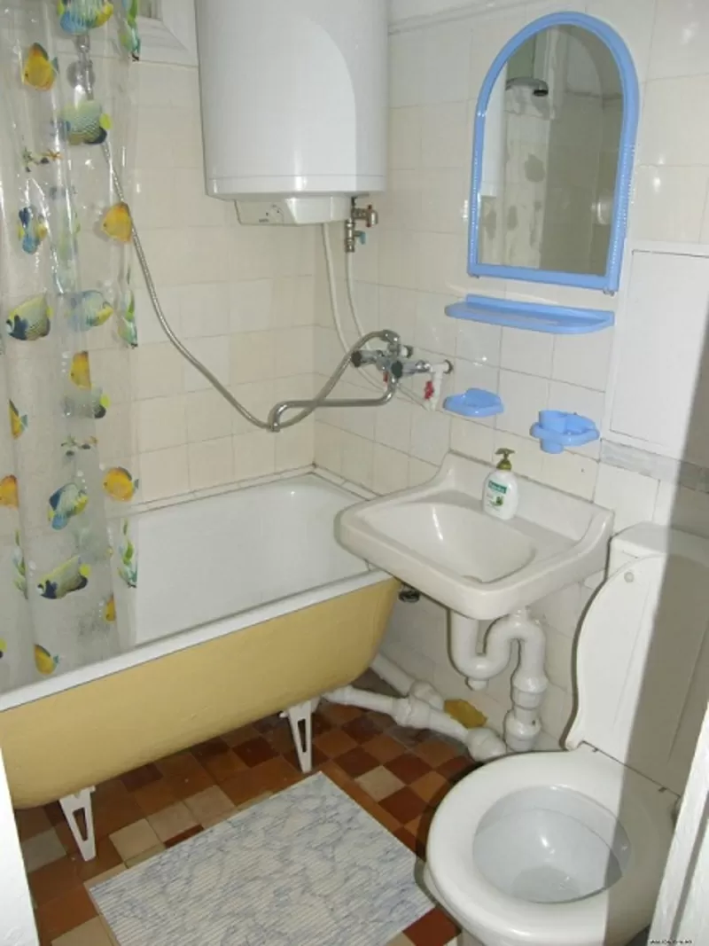 Сдам посуточно квартиру на Довженко! 4