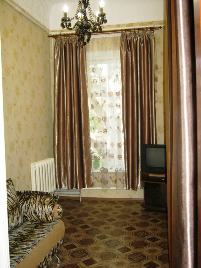 небольшая 2 х комнатная  центре недорого Wi-Fi