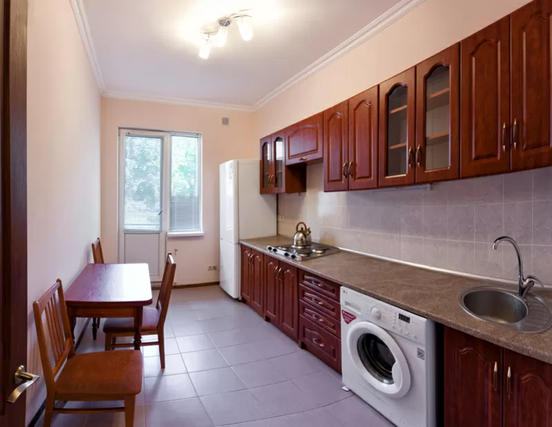 Центр города, свежий ремонт, тихий двор! Посуточно. 4