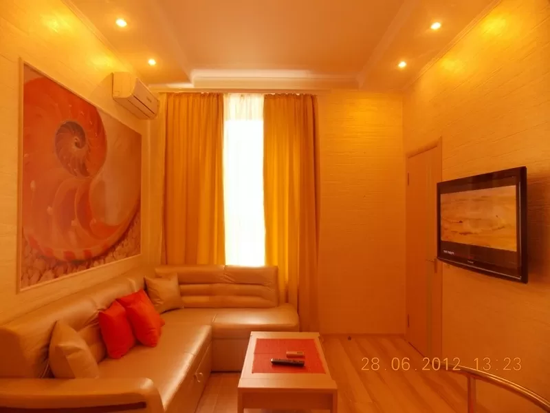 Современная квартира в самом центре города. Посуточно.