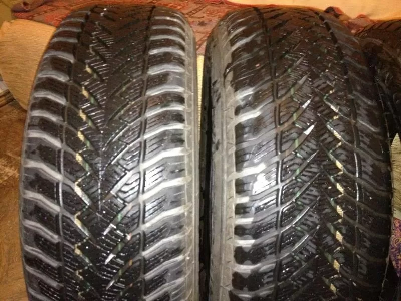 215/60R16 Goodyear Eagle Ultra Grip GW-3,  легкое б/у 3