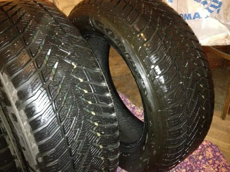 215/60R16 Goodyear Eagle Ultra Grip GW-3,  легкое б/у 8