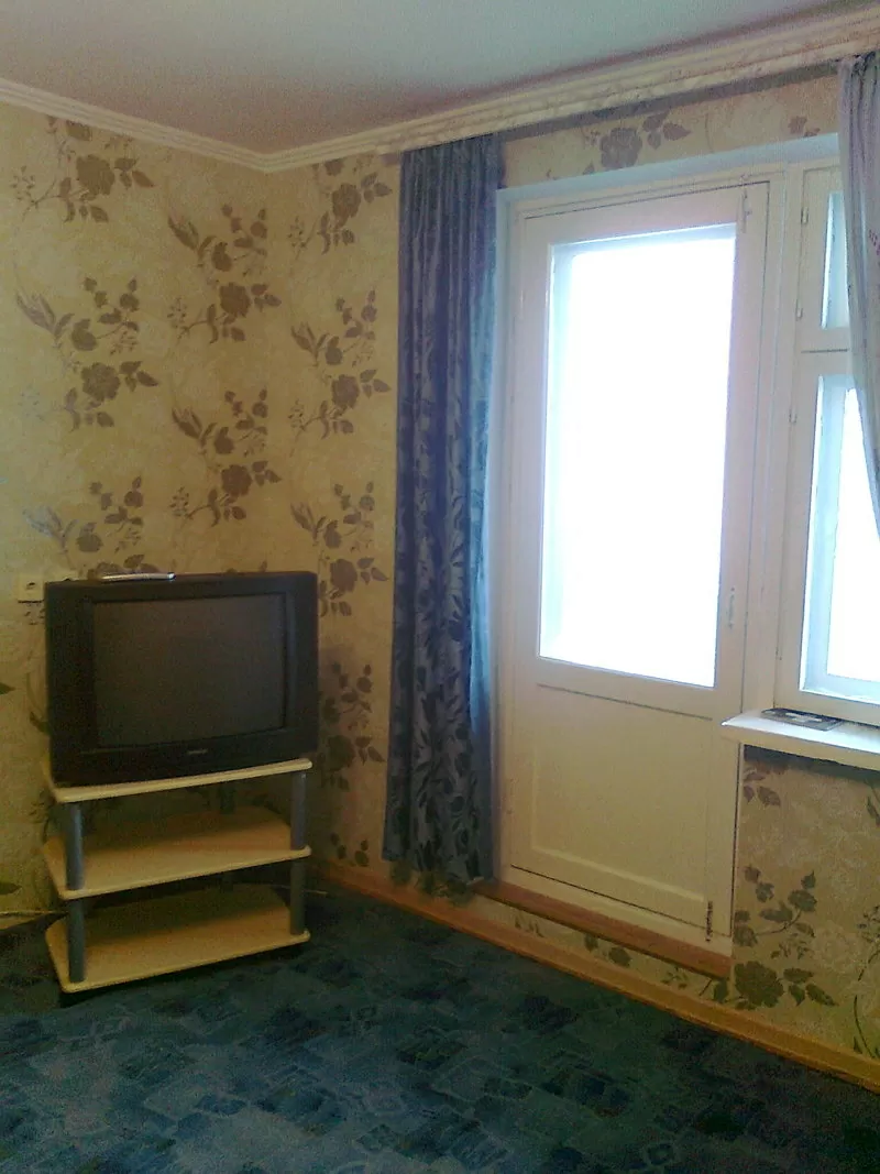 Сдам 2 комнатную ухоженную квартиру в Суворовском районе