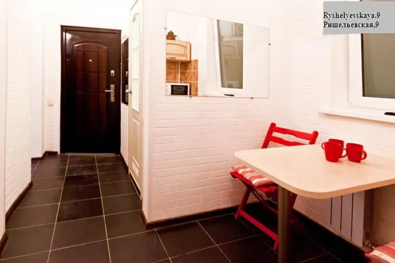 Дерибасовская угол Ришельевской, 9 4