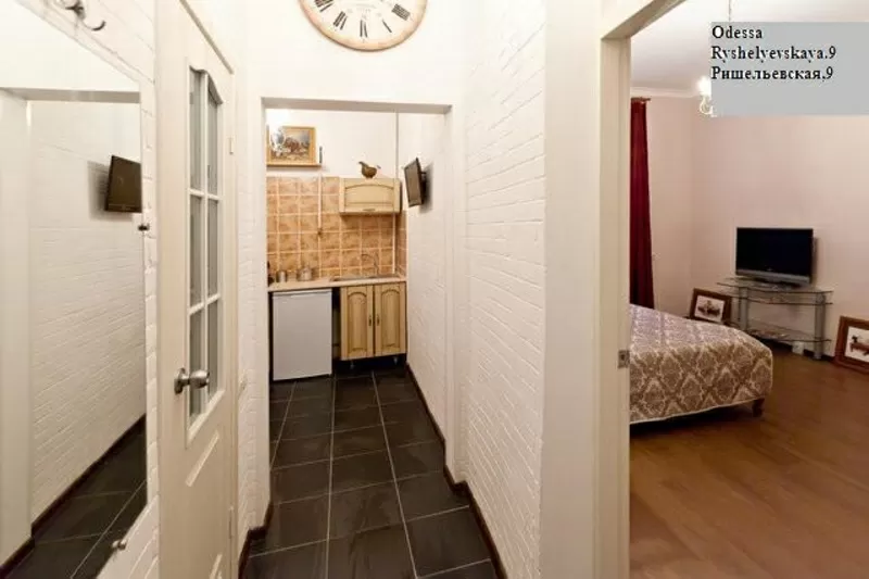 Дерибасовская угол Ришельевской, 9 5