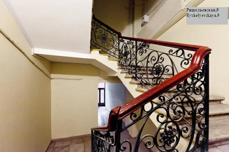 Дерибасовская угол Ришельевской, 9 8