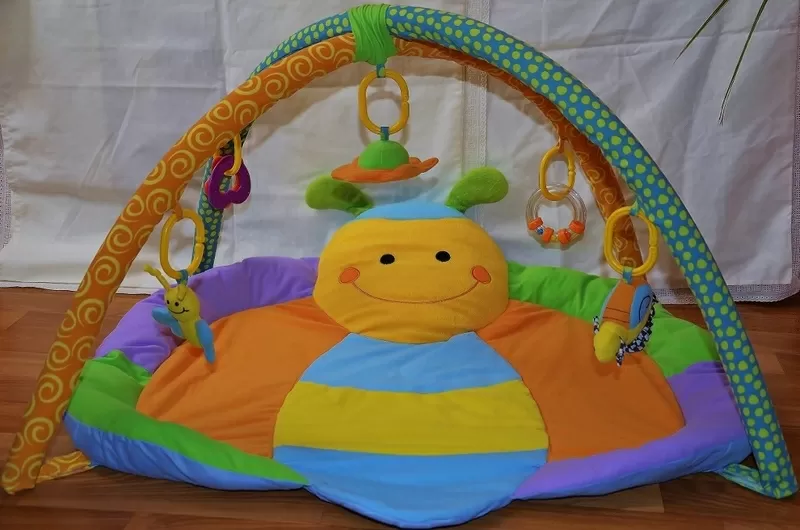 Детский развивающий коврик Honey Bee Playgym. Практически новый!