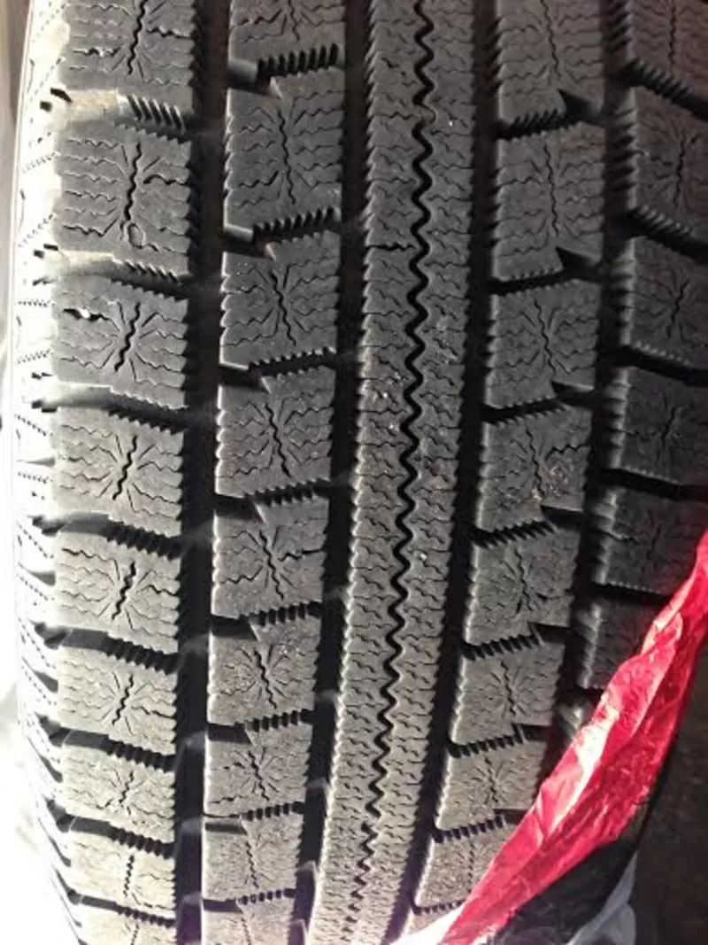 шины зимние 4 шт Nitto 215/60 R16 