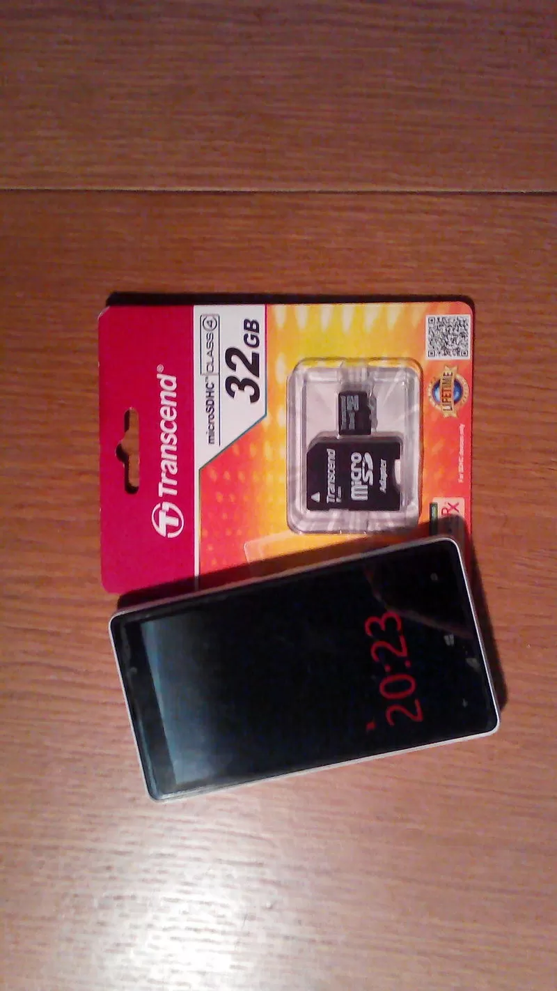 Nokia lumia 820 (белый)   карта памяти microSD на 32Гб в подарок