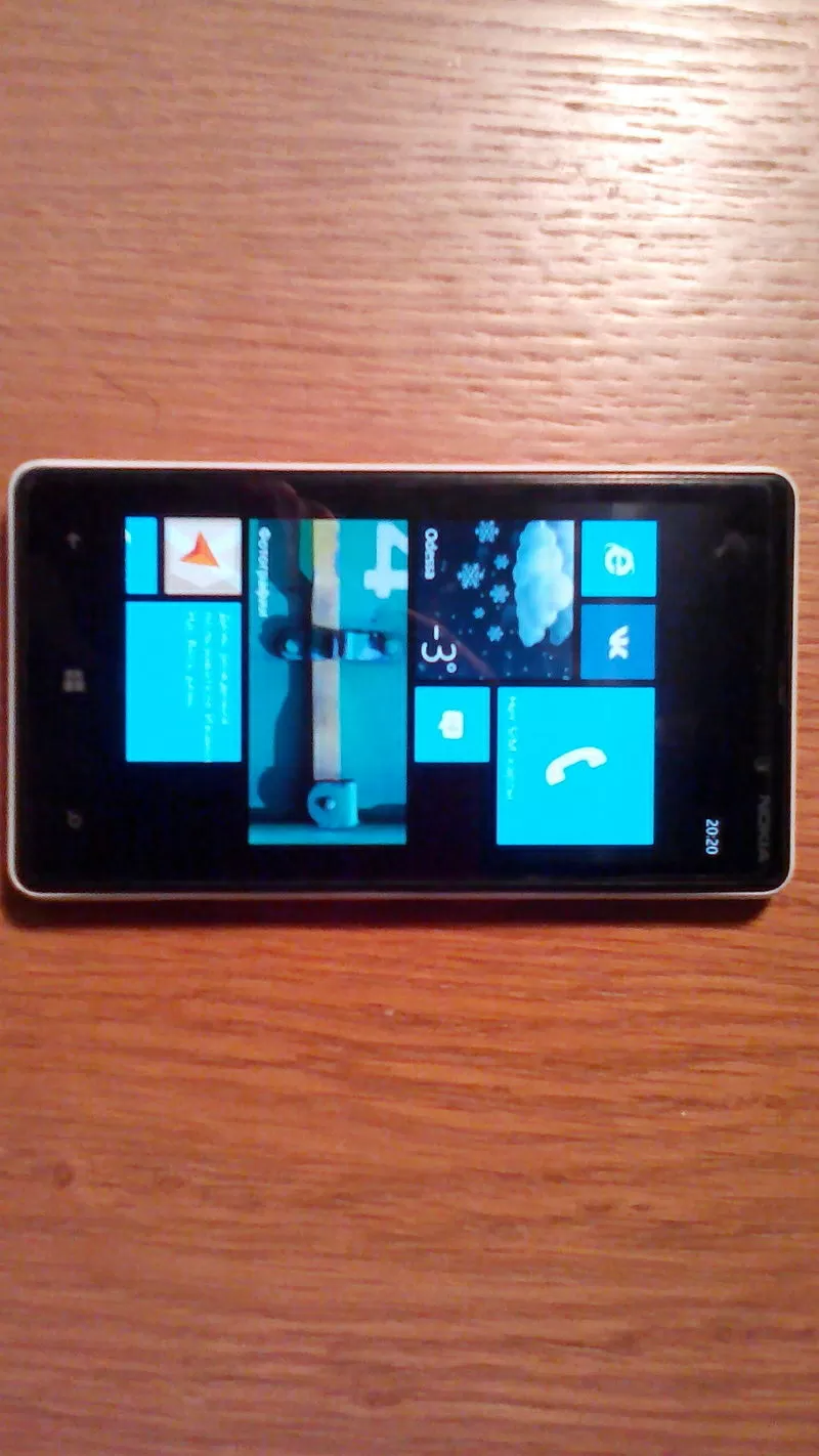 Nokia lumia 820 (белый)   карта памяти microSD на 32Гб в подарок 3